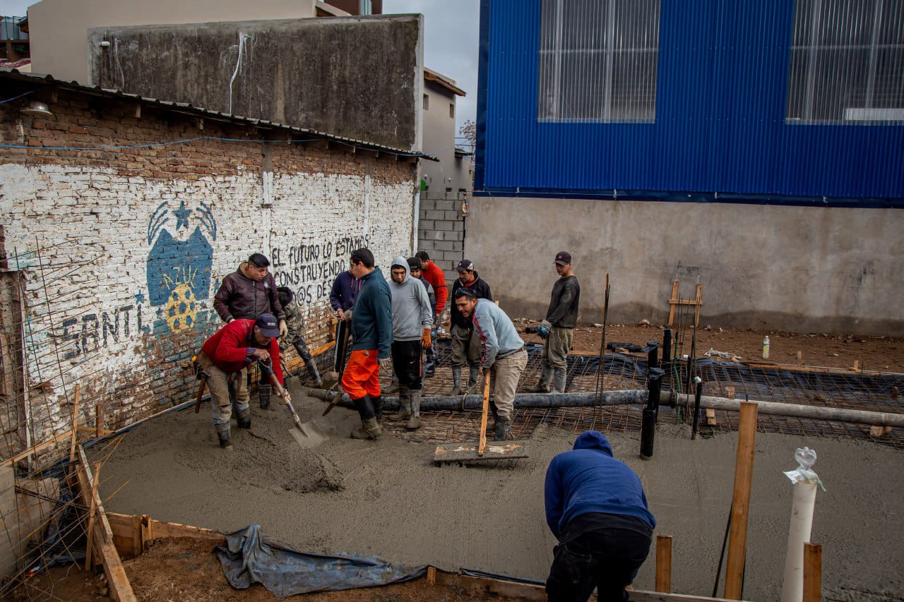 AVANZA EL PLAN DE CONSTRUCCIÓN DE NUEVAS VIVIENDAS EN EL BARRIO AZUL