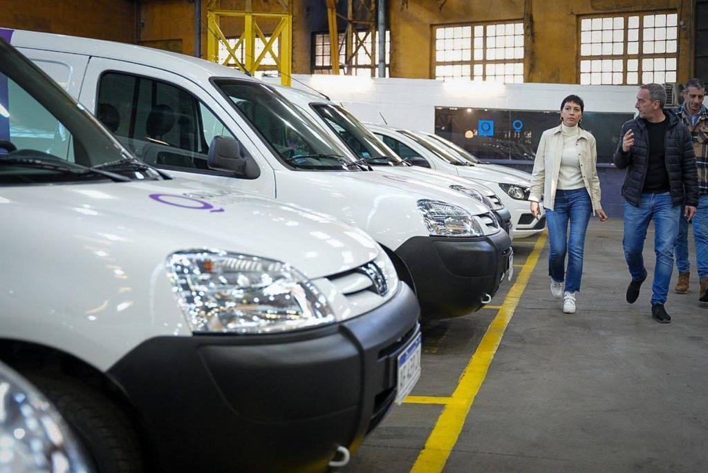MAYRA PRESENTÓ 4 NUEVOS CAMIONES Y 4 CAMIONETAS PARA EL ÁREA DE RECOLECCIÓN