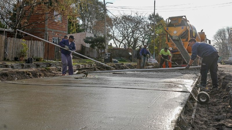 AVANZAN LOS TRABAJOS DE ASFALTO EN DISTINTOS BARRIOS DE QUILMES