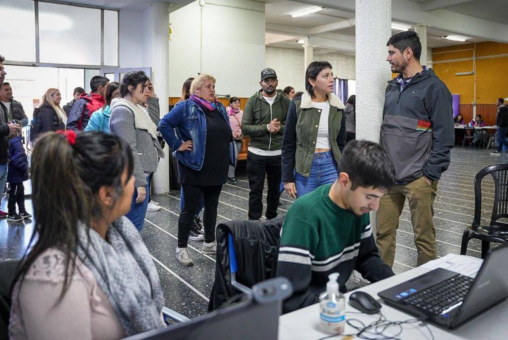 MAYRA SUPERVISÓ EL OPERATIVO QUILMES CERCA EN BERNAL OESTE