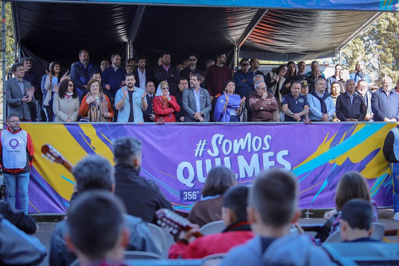 MAYRA JUNTO A MÁS DE 50 MIL VECINOS FESTEJARON LOS 356 AÑOS DE QUILMES