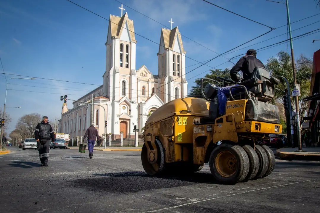 EL MUNICIPIO SIGUE CON EL DESARROLLO DEL PLAN MUNICIPAL DE BACHEO 