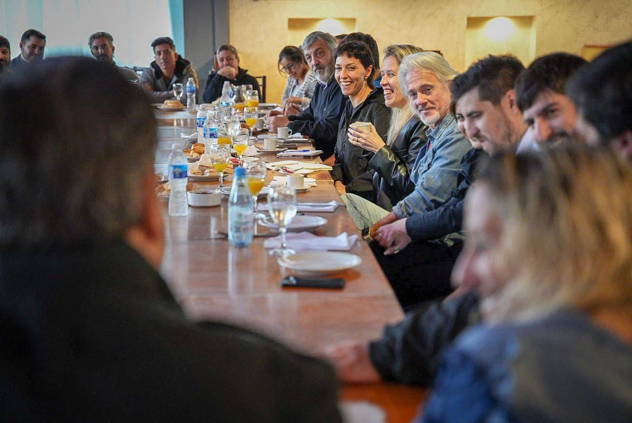 MAYRA SE REUNIÓ CON COMERCIANTES DE QUILMES PARA ARTICULAR TRABAJOS