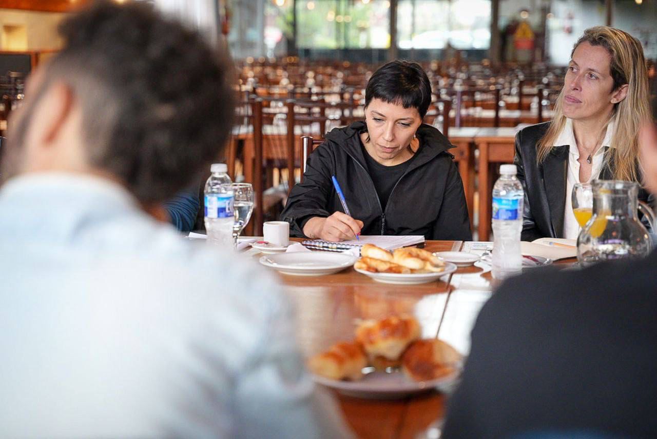 MAYRA SE REUNIÓ CON COMERCIANTES DE QUILMES PARA ARTICULAR TRABAJOS