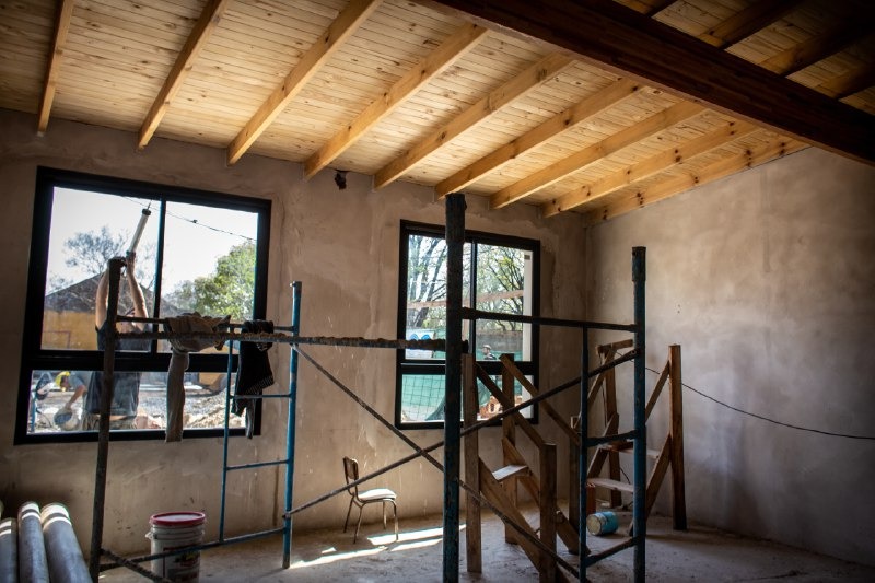 CONTINÚAN LAS OBRAS EN LAS ESCUELAS PÚBLICAS DE QUILMES
