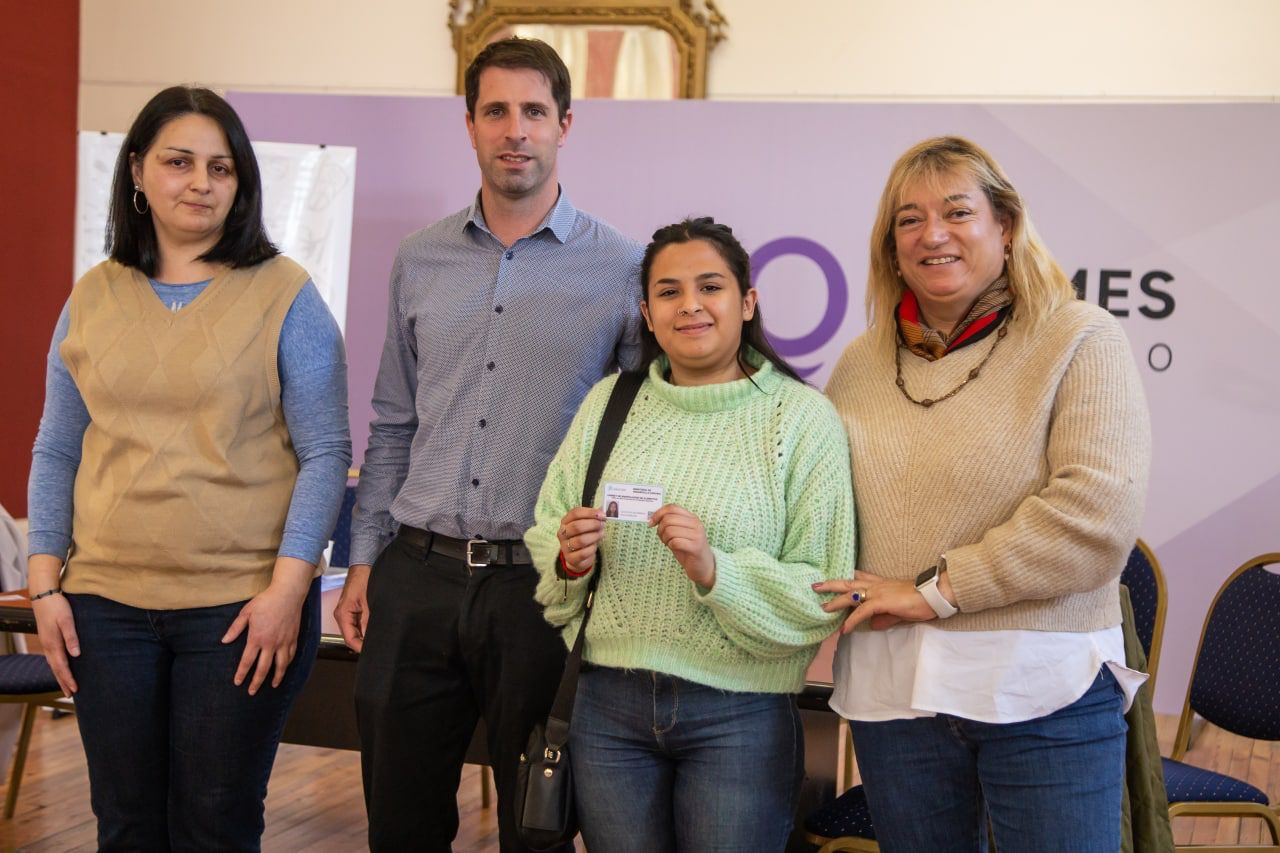  EL MUNICIPIO  REALIZÓ LA ENTREGA DE CARNETS DE MANIPULACIÓN DE ALIMENTOS