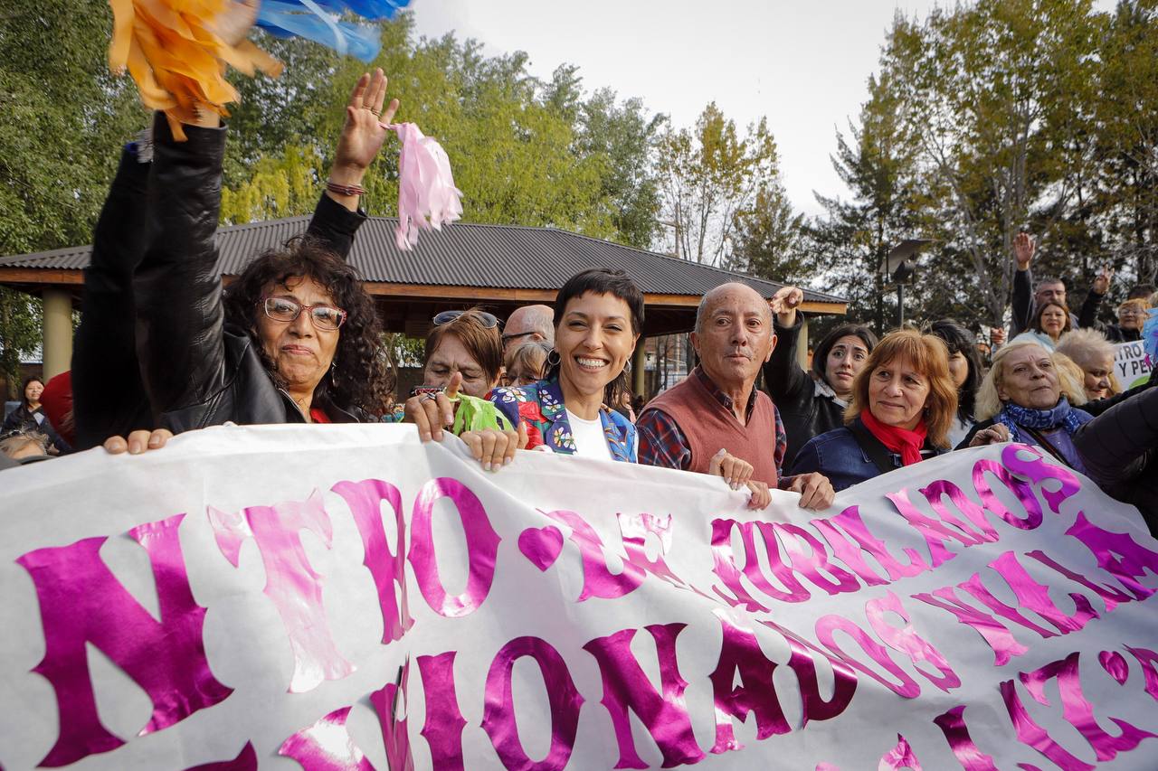 MAYRA EN LOS FESTEJOS POR EL DÍA DEL JUBILADO Y DE LA JUBILADA