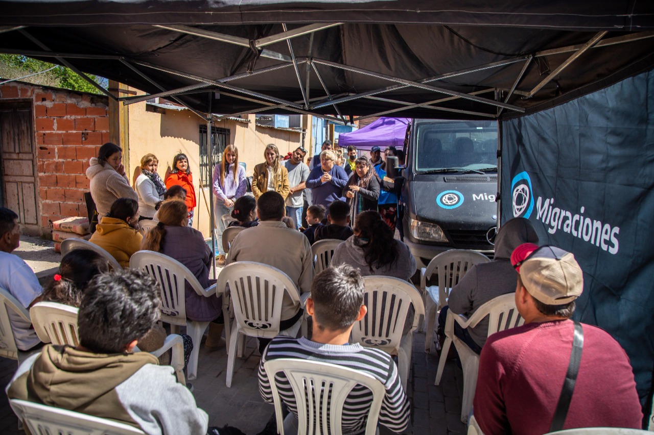  SE REALIZÓ UNA JORNADA DE RADICACIÓN MIGRANTE EN VILLA ITATÍ