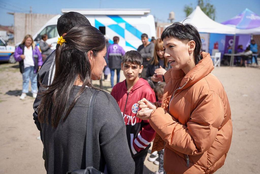 MAYRA SUPERVISÓ EL OPERATIVO QUILMES CERCA EN EL COMEDOR CARITAS FELICES