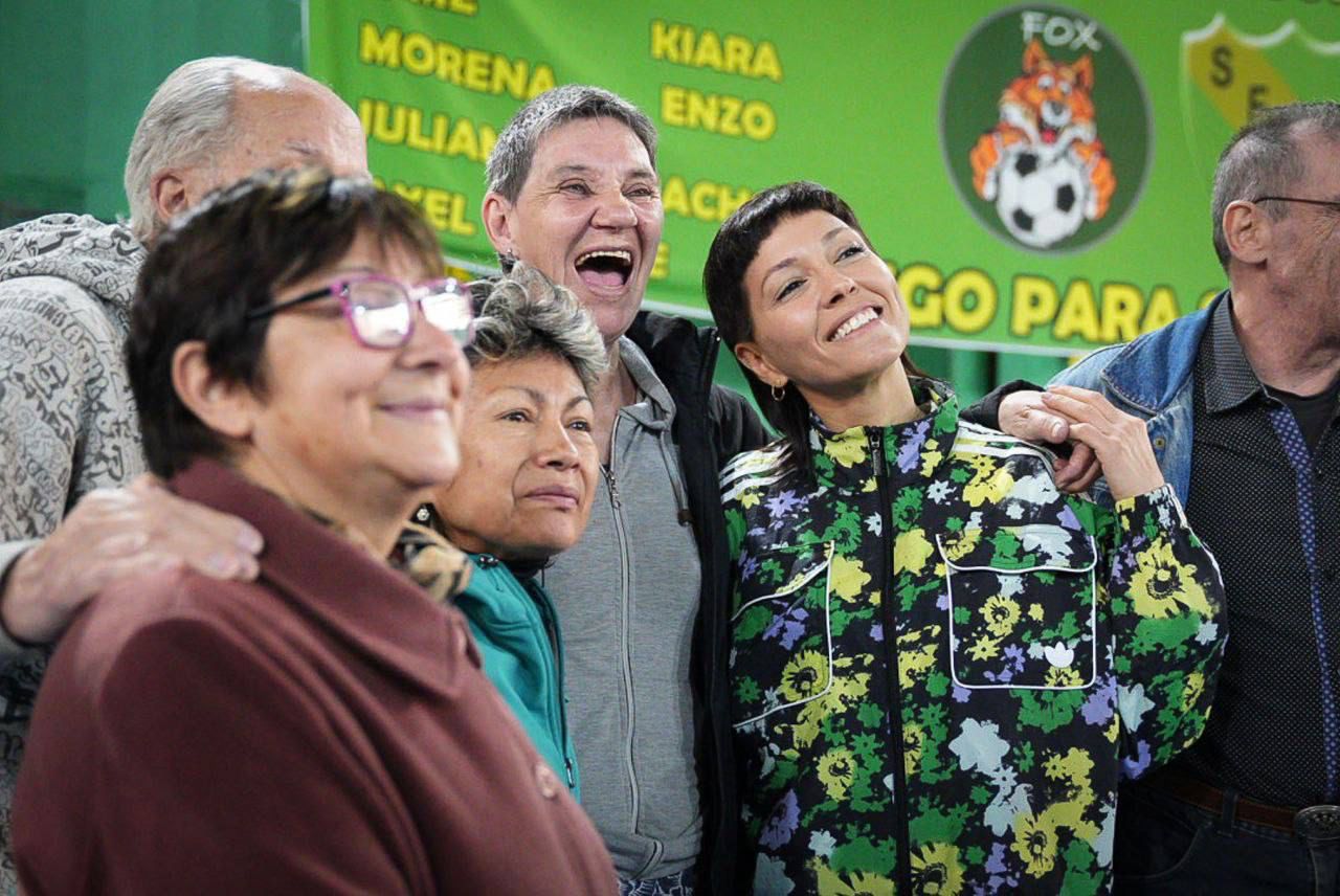 MAYRA INAUGURÓ LOS NUEVOS VESTUARIOS DE LA SOCIEDAD DE FOMENTO EL PROGRESO