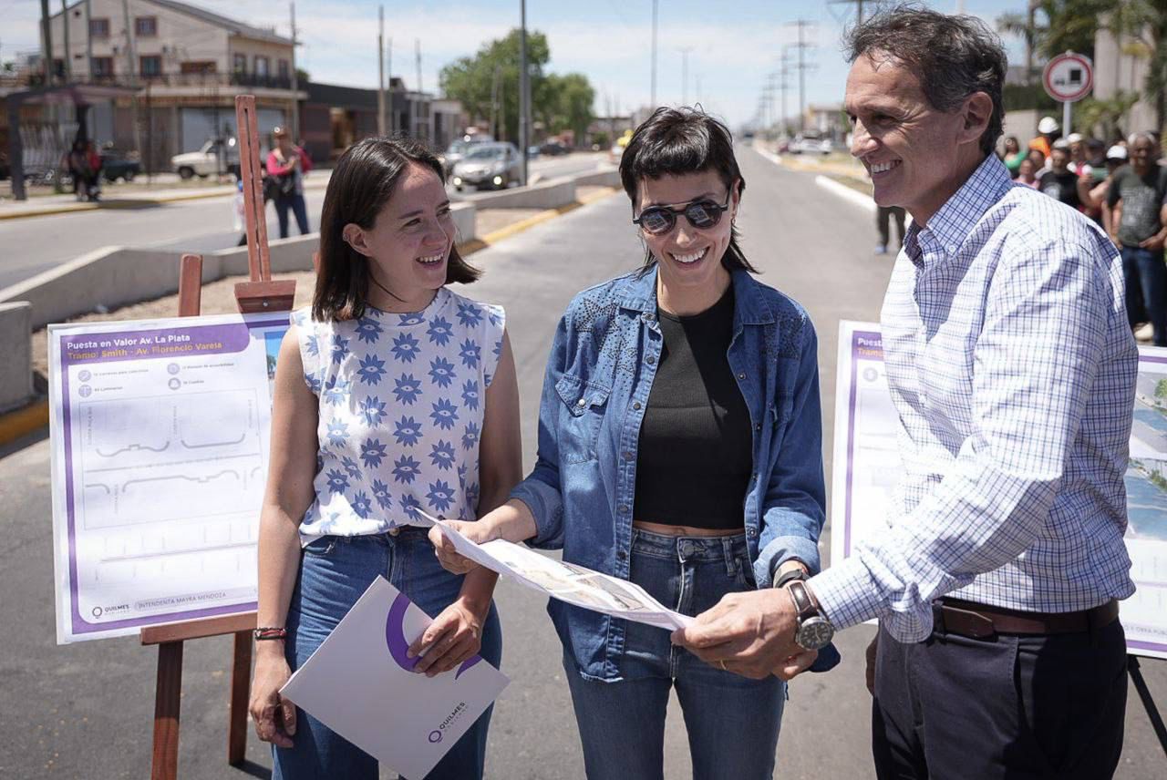 MAYRA Y KATOPODIS INAUGURARON LA REPAVIMENTACIÓN DE AVENIDA LA PLATA