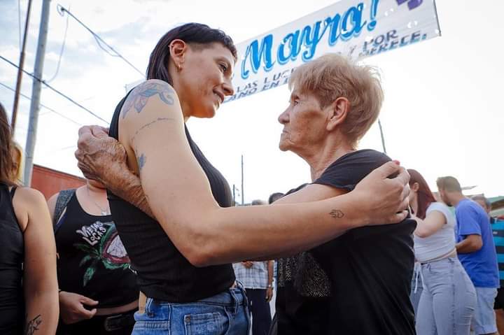 MAYRA INAUGURÓ JUNTO A LOS VECINOS 22 CUADRAS DE ASFALTO EN SOLANO