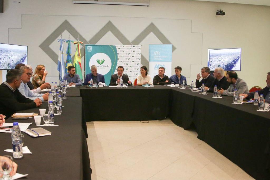  MAYRA EVALUÓ LOS AVANCES DEL PLAN HÍDRICO Y AMBIENTAL  CON INTENDENTES