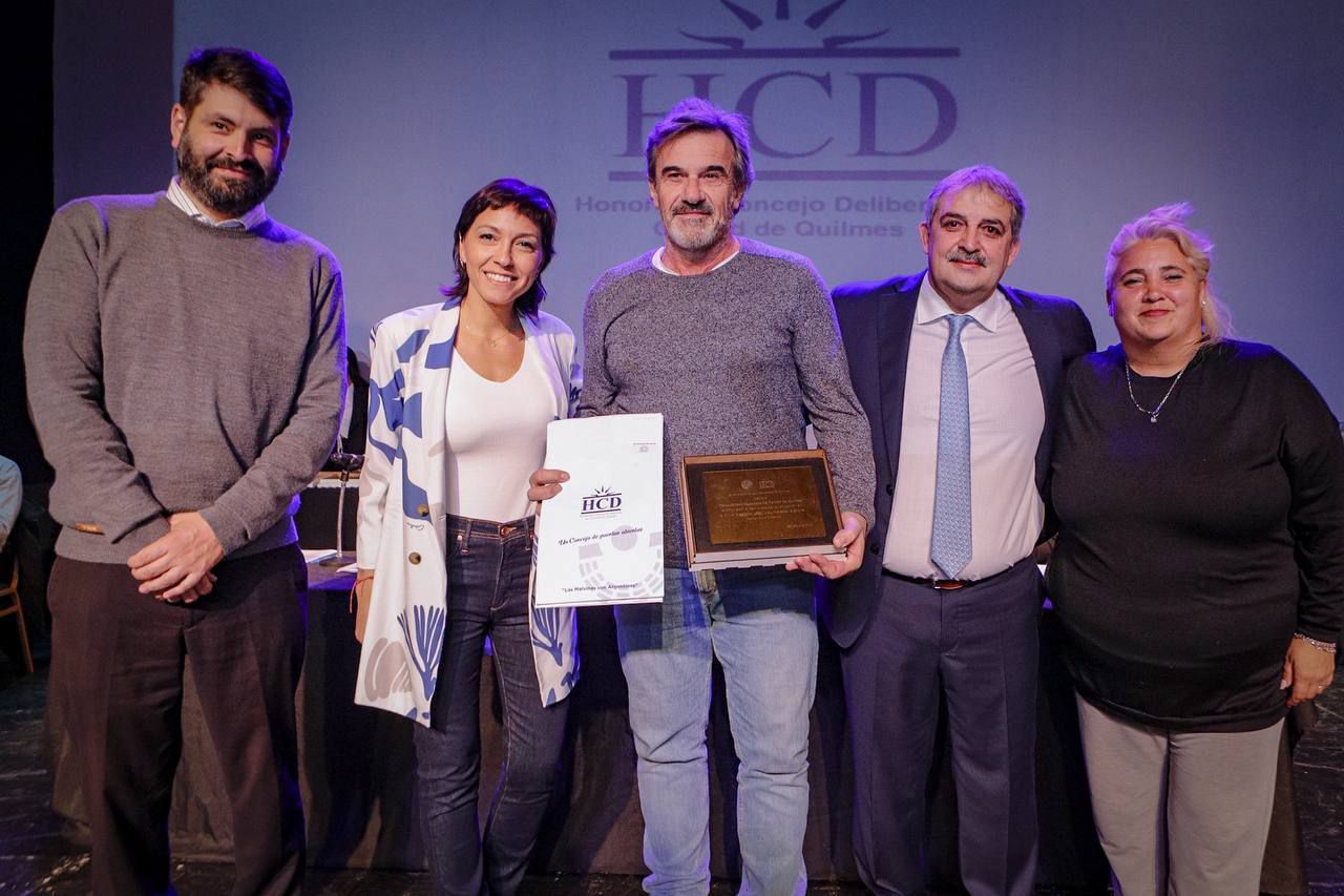 MAYRA HOMENAJEÓ A CIUDADANOS ILUSTRES Y PERSONALIDADES DESTACADAS