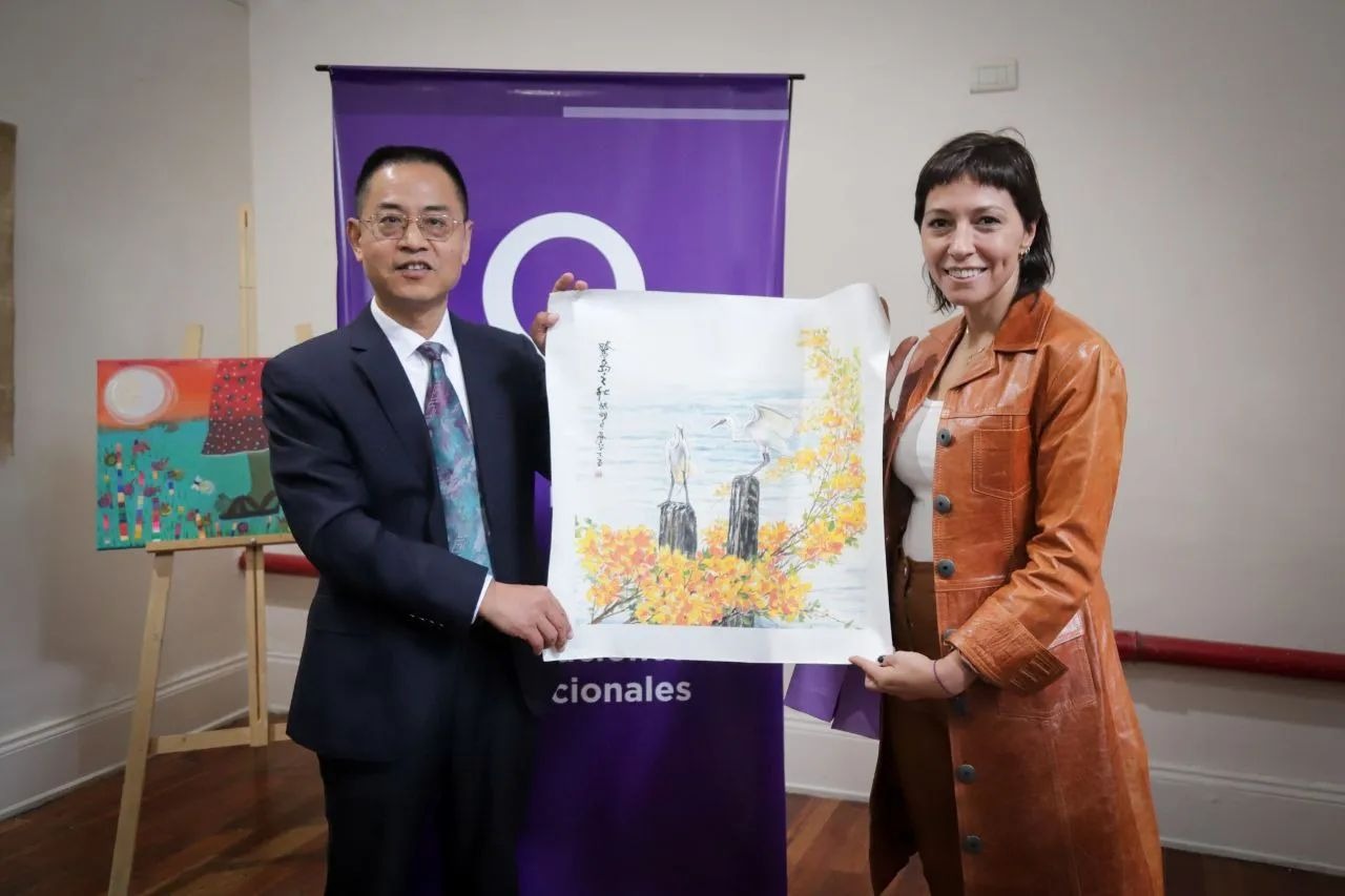 MAYRA SE REUNIÓ CON AUTORIDADES DEL CENTRO DE INNOVACIÓN DE LOS BRICS