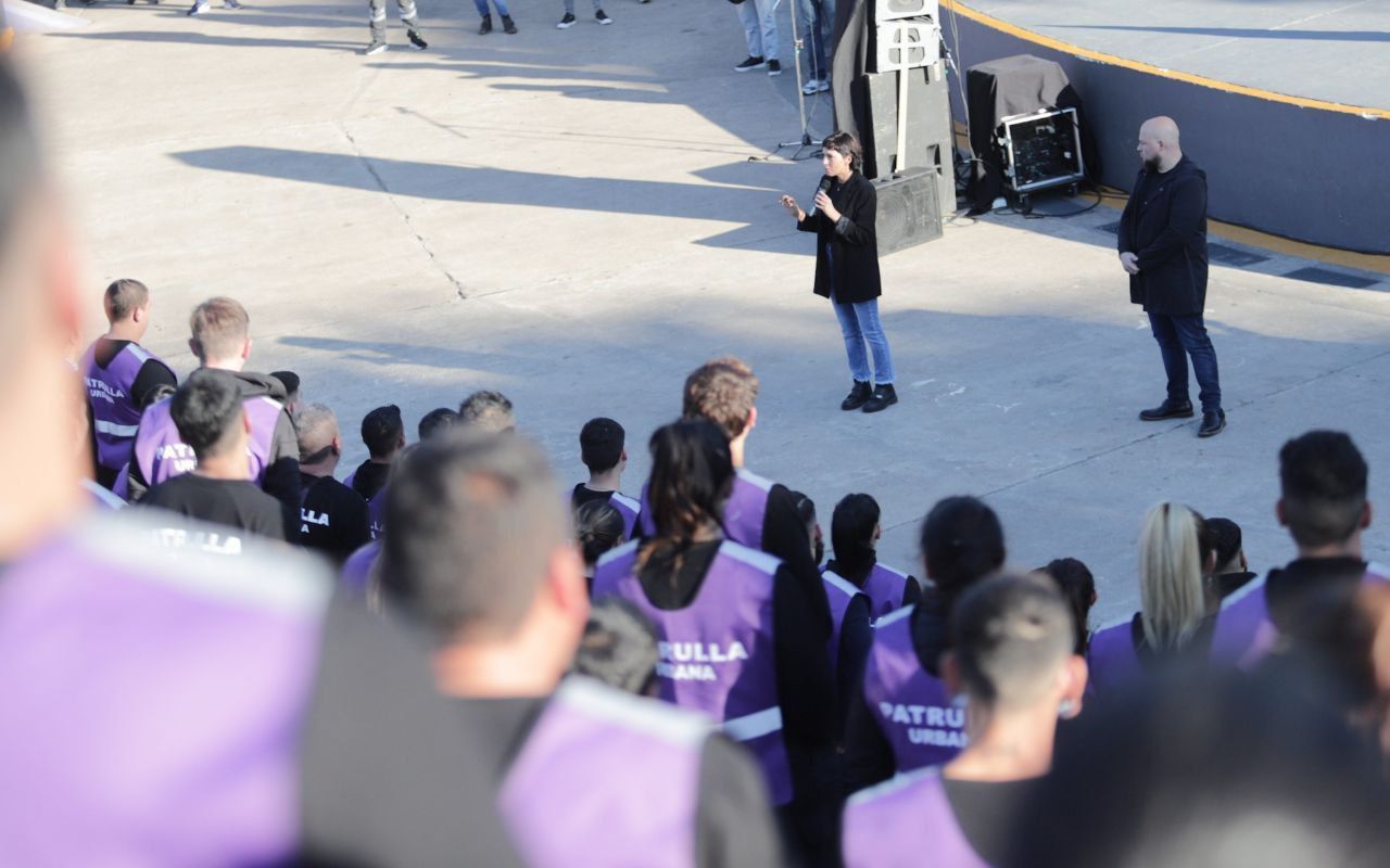  MAYRA AMPLIÓ LA PATRULLA URBANA DE QUILMES CON 500 NUEVOS AGENTES