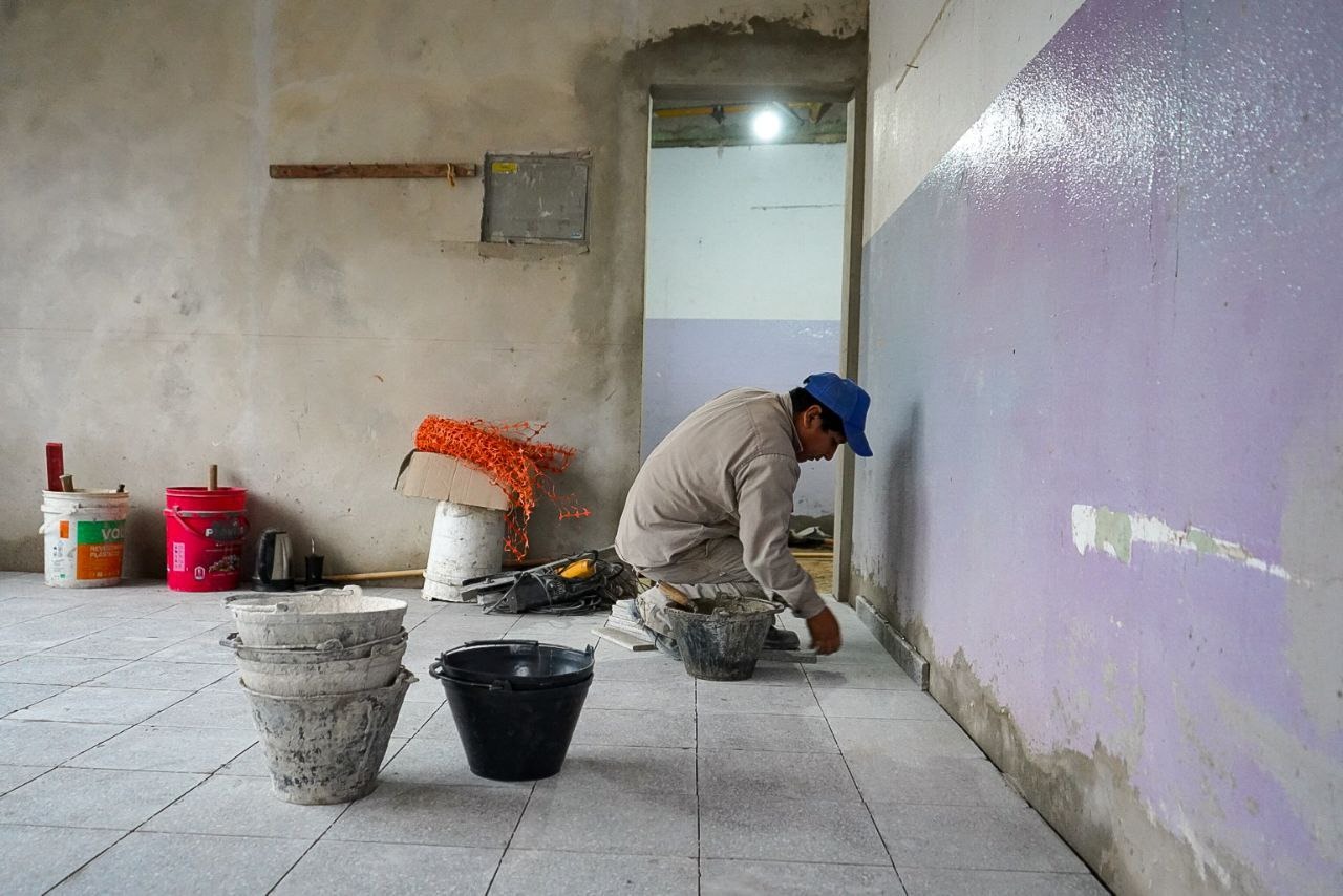 CONTINÚAN LAS OBRAS DE REFACCIÓN Y AMPLIACIÓN EN LA EP Nº 41 Y LA ES Nº 51 