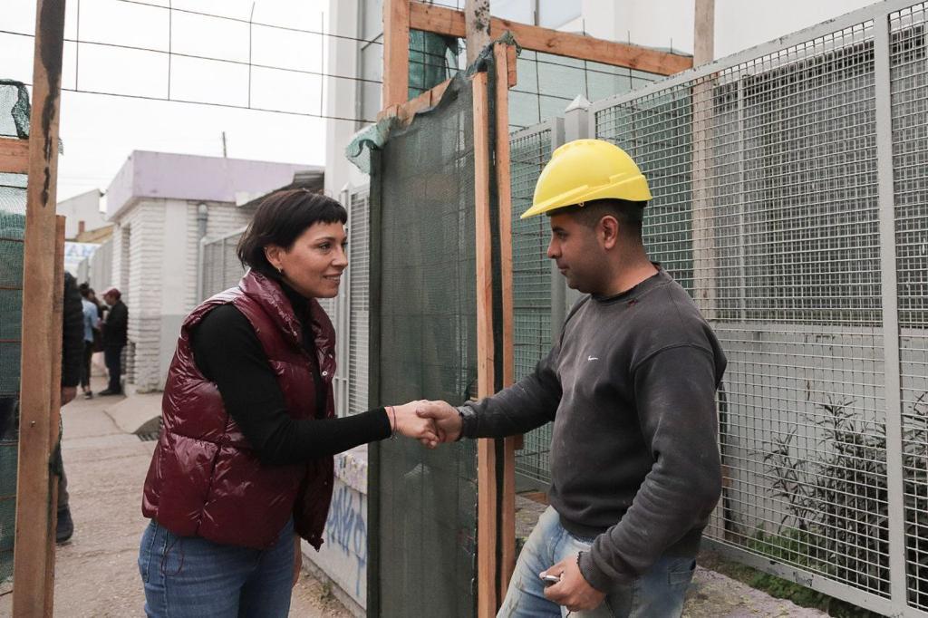   MAYRA RECORRIÓ LA OBRA DE AMPLIACIÓN DE LA GUARDIA DEL HOSPITAL OLLER 