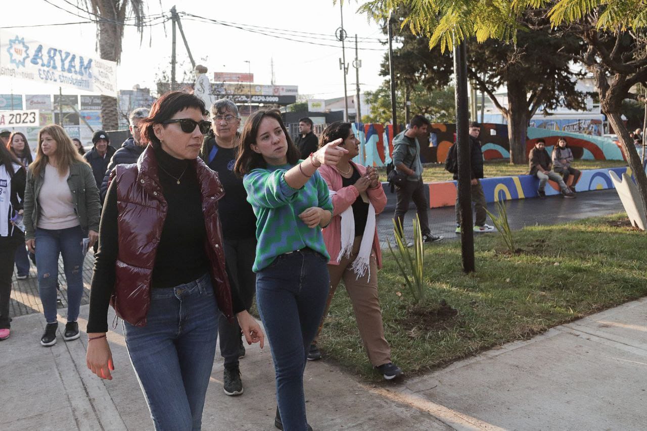  MAYRA INAUGURÓ LA OBRA DE PUESTA EN VALOR DE LA PLAZA YAPEYÚ EN SOLANO