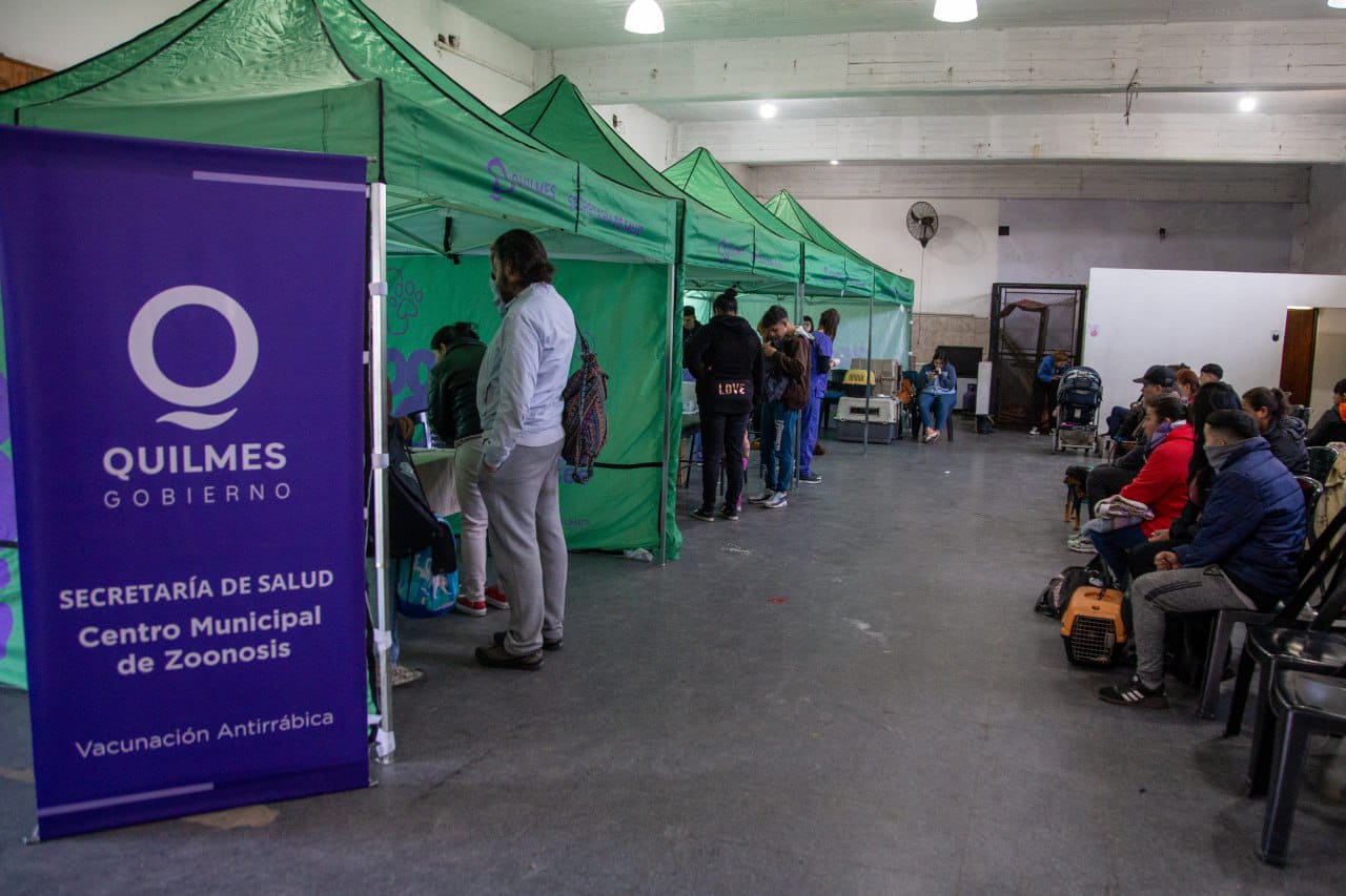 GRAN MEGAOPERATIVO DE CASTRACIÓN Y VACUNACIÓN ANTIRRÁBICA EN BERNAL OESTE