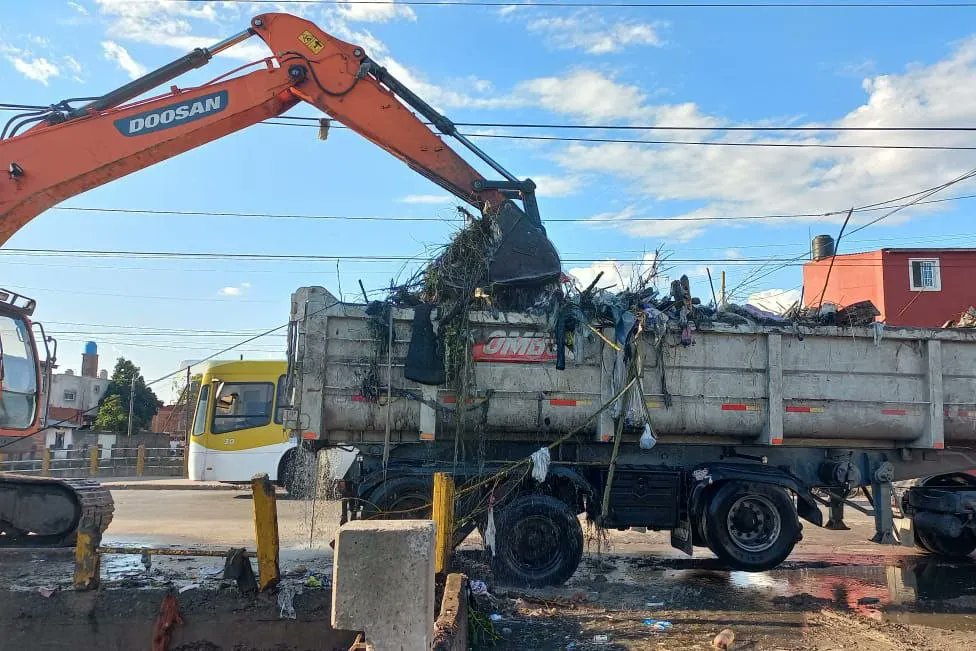 SE REALIZARON TRABAJOS DE LIMPIEZA Y DESOBSTRUCCIÓN EN LOS ARROYOS 