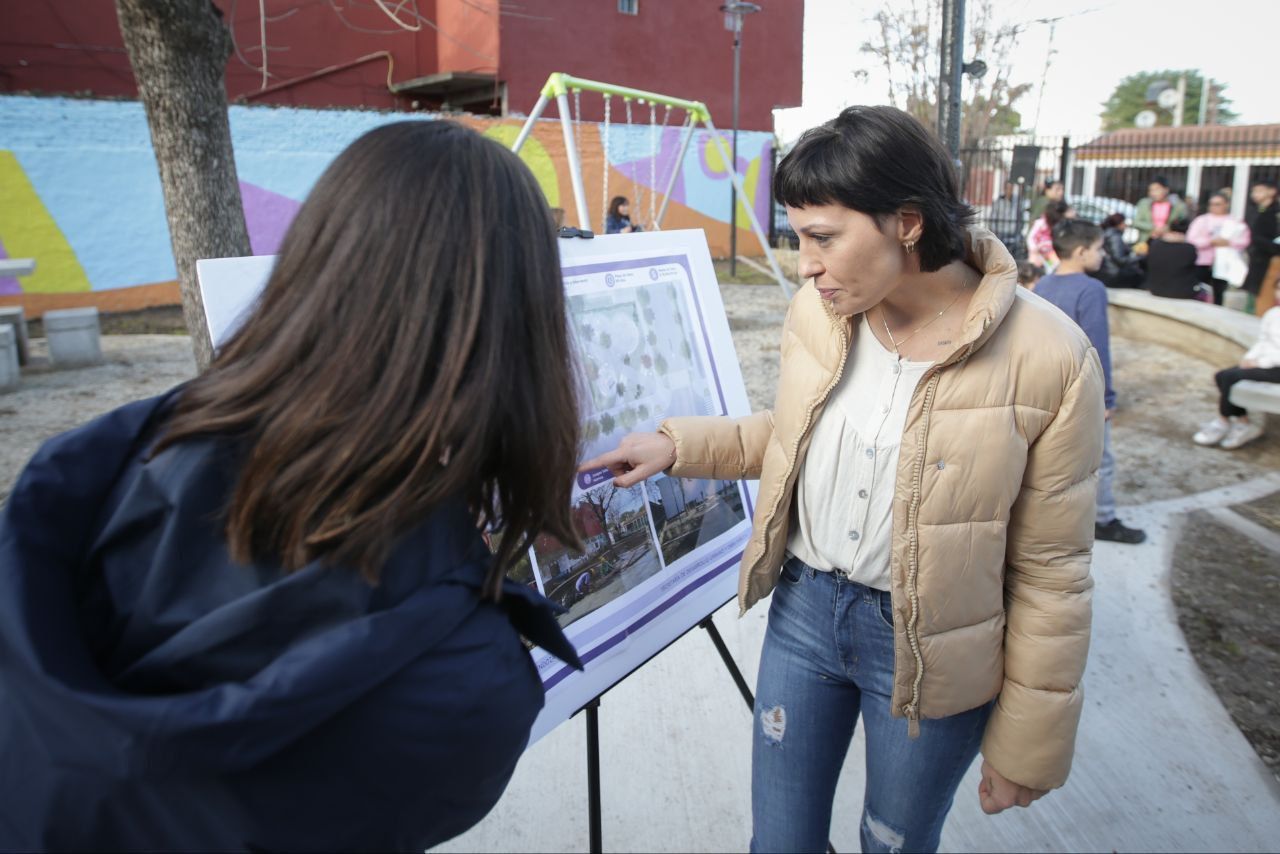 MAYRA INAUGURÓ LA PUESTA EN VALOR DE LA PLAZA MANUEL LOMBARDÍA EN EL BARRIO