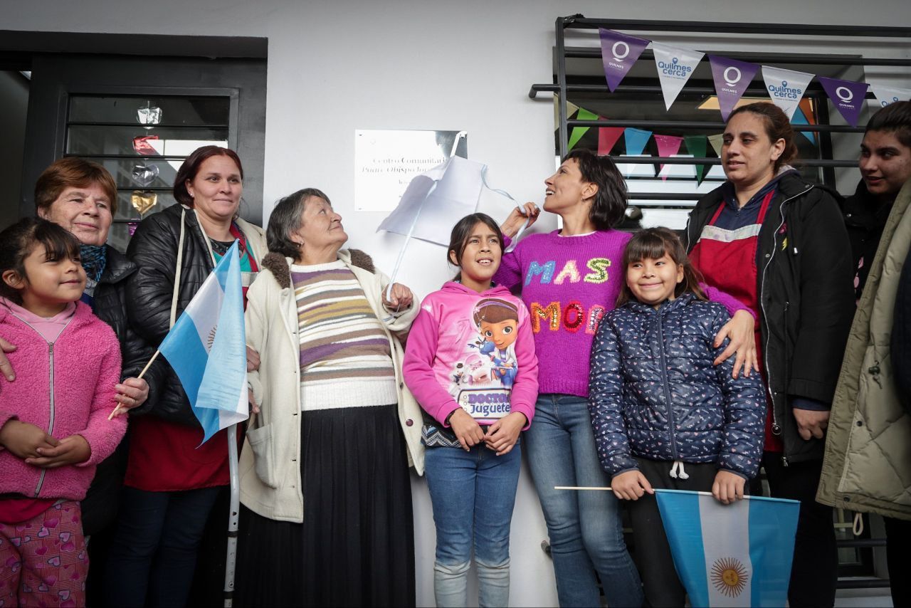 MAYRA INAUGURÓ UN CENTRO COMUNITARIO Y 40 CUADRAS DE PAVIMENTOS EN NOVAK 