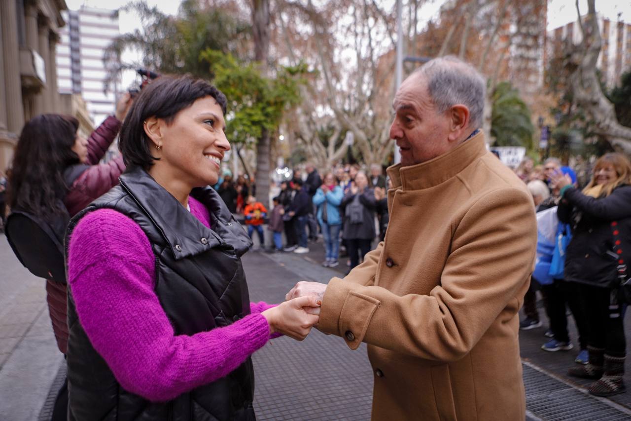 MAYRA RECORRIÓ EL PRIMER TRAMO DE RENOVACIÓN DE LA PEATONAL RIVADAVIA