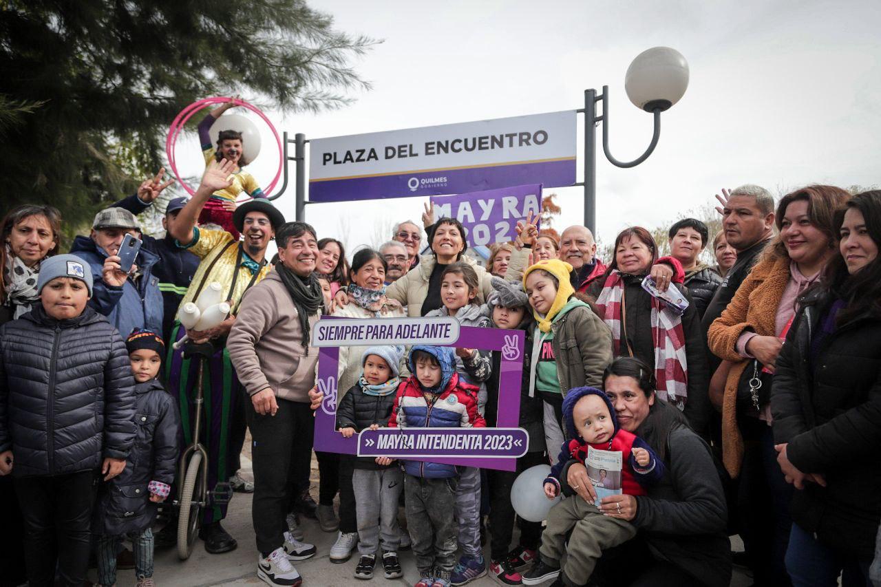  MAYRA RECORRIÓ EL BARRIO LA CAÑADA Y VISITÓ LA PLAZA DEL ENCUENTRO
