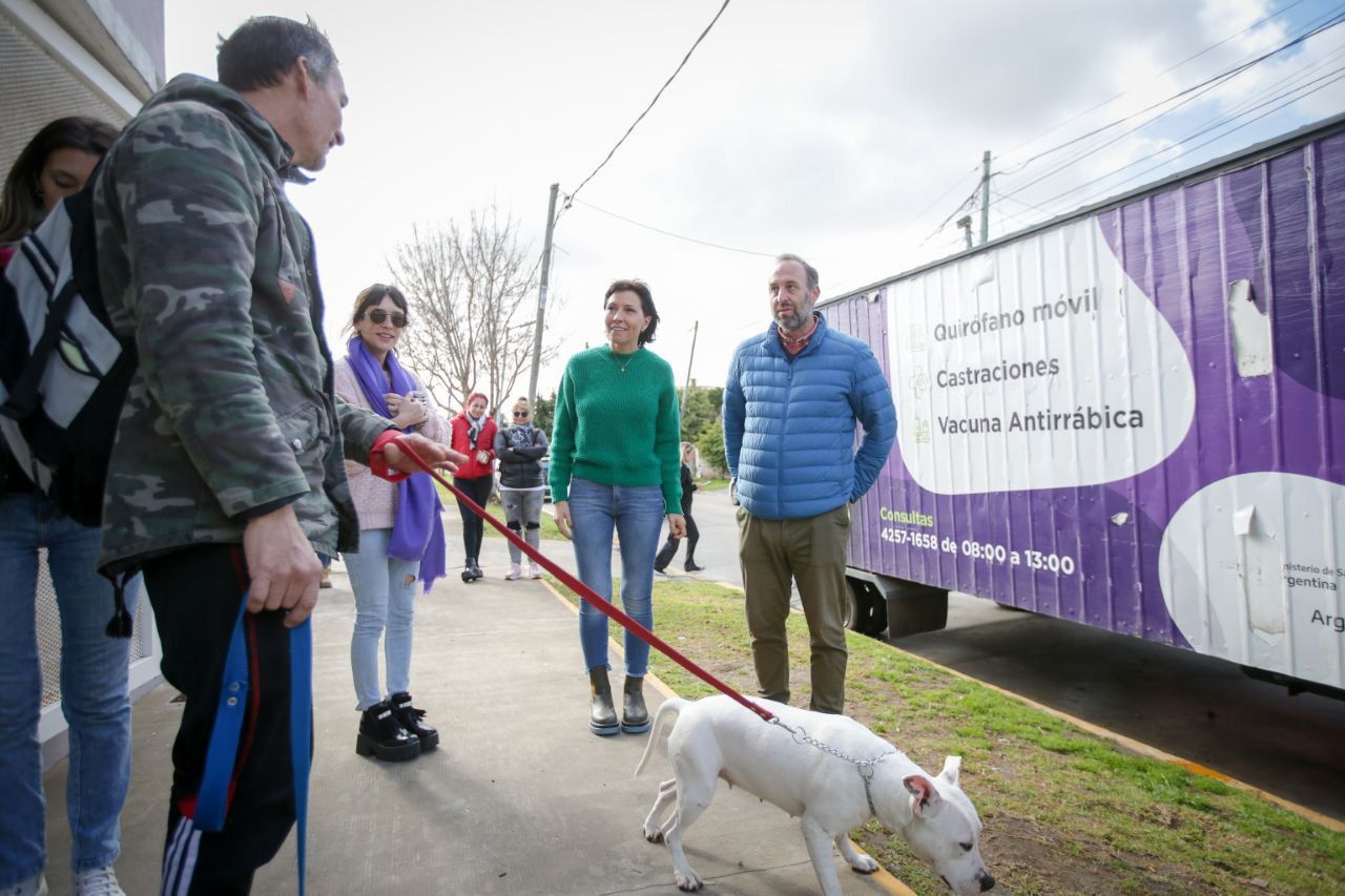 MAYRA SE REUNIÓ CON VECINOS  DE VILLA ALCIRA EN EL CJYP “VOLVER A VIVIR”
