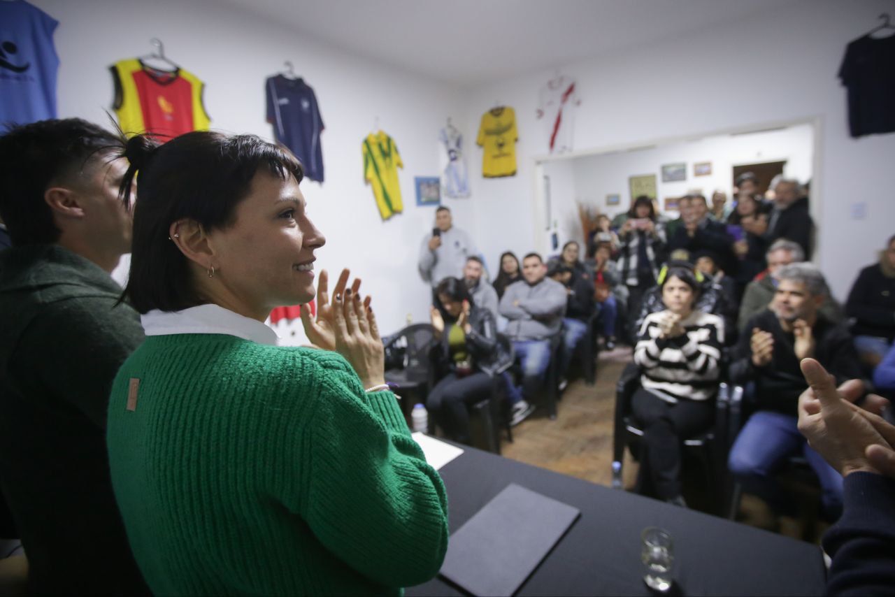MAYRA SE REUNIÓ CON AUTORIDADES DE LA UNIÓN NACIONAL DE CLUBES DE BARRIO