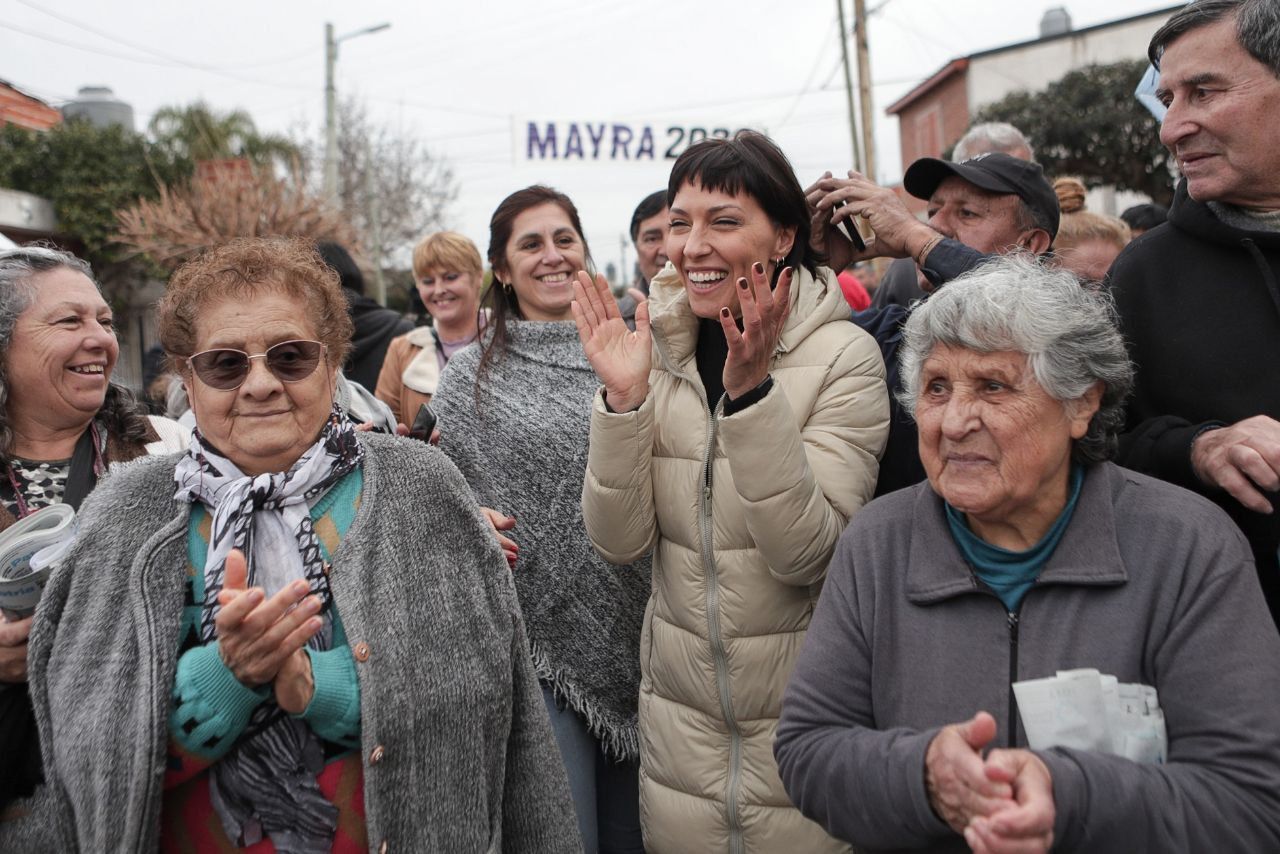 MAYRA DE RECORRIDA POR VILLA LA FLORIDA Y VISITA AL CLUB BARRIAL 