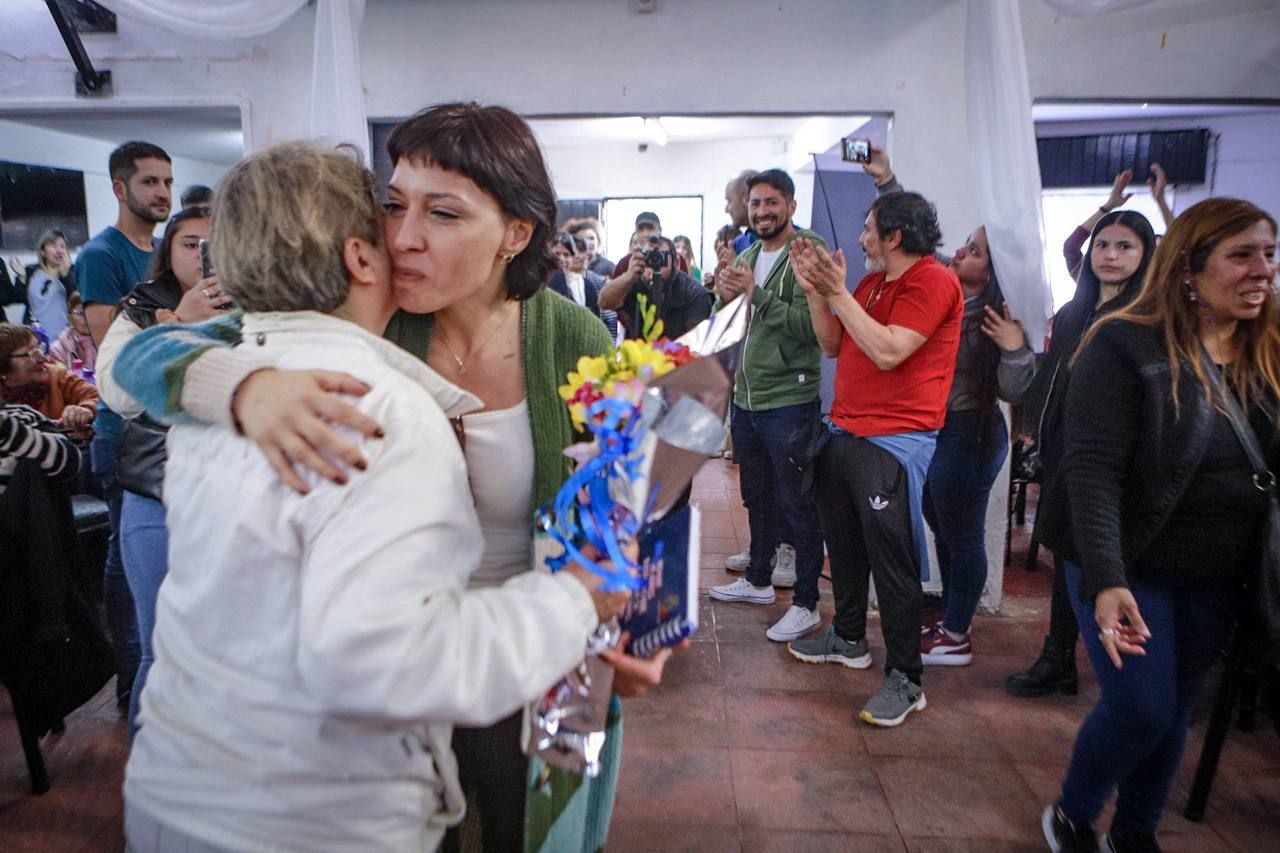 MAYRA SE REUNIÓ CON REFERENTES DE INSTITUCIONES DE QUILMES OESTE