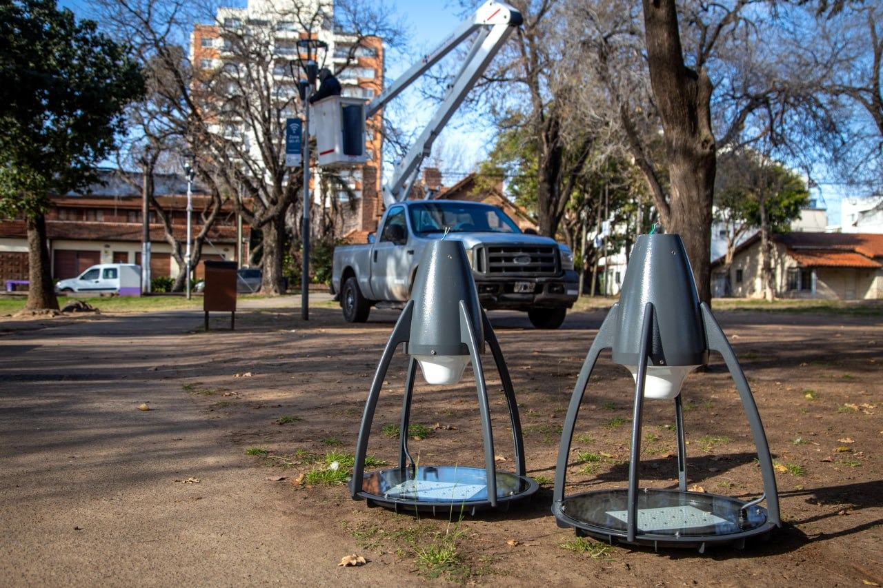 EL MUNICIPIO CONTINÚA INSTALANDO LUMINARIAS LED