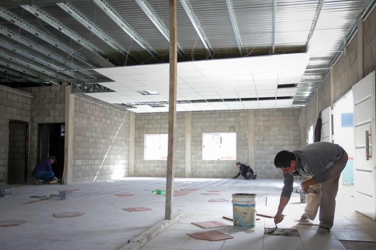  APOYO ECONÓMICO MUNICIPAL A INSTITUCIONES BARRIALES Y RECORRIDA DE OBRAS 