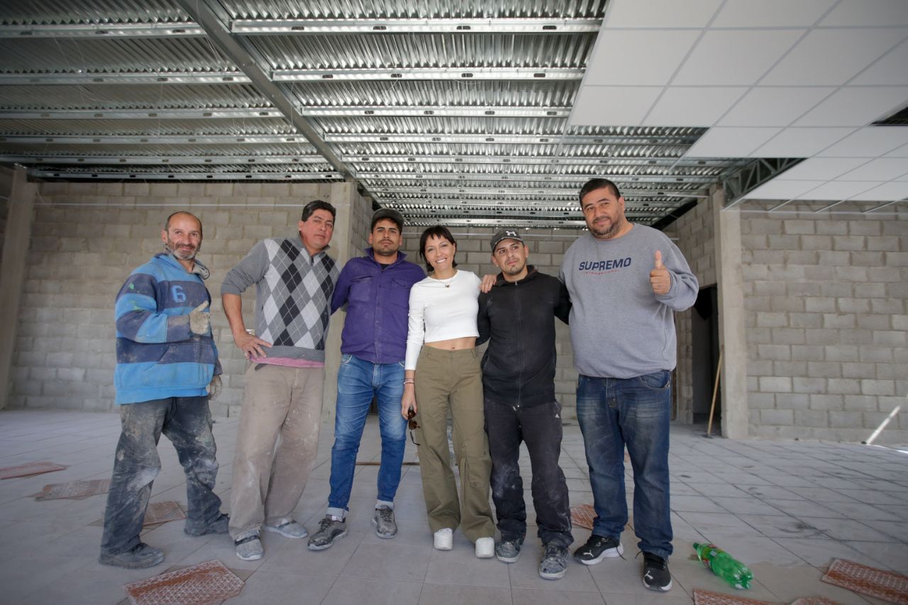  APOYO ECONÓMICO MUNICIPAL A INSTITUCIONES BARRIALES Y RECORRIDA DE OBRAS 