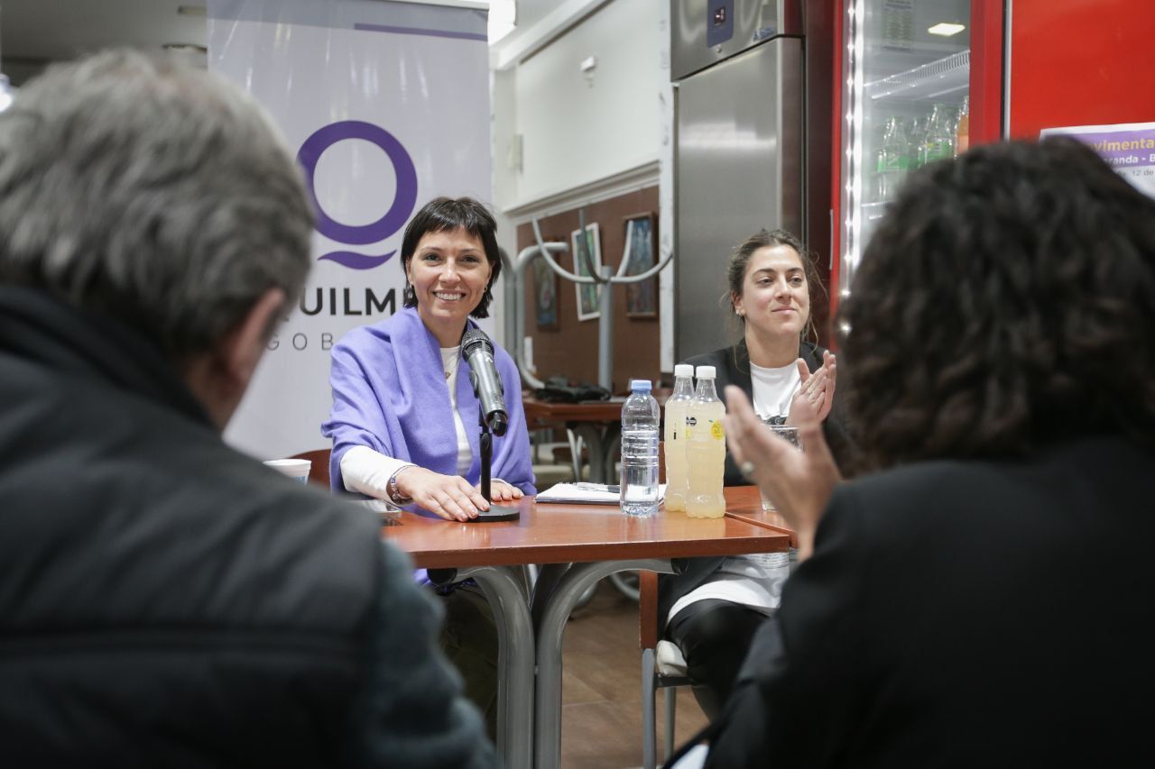 MAYRA SE REUNIÓ CON COMERCIANTES DE QUILMES OESTE 