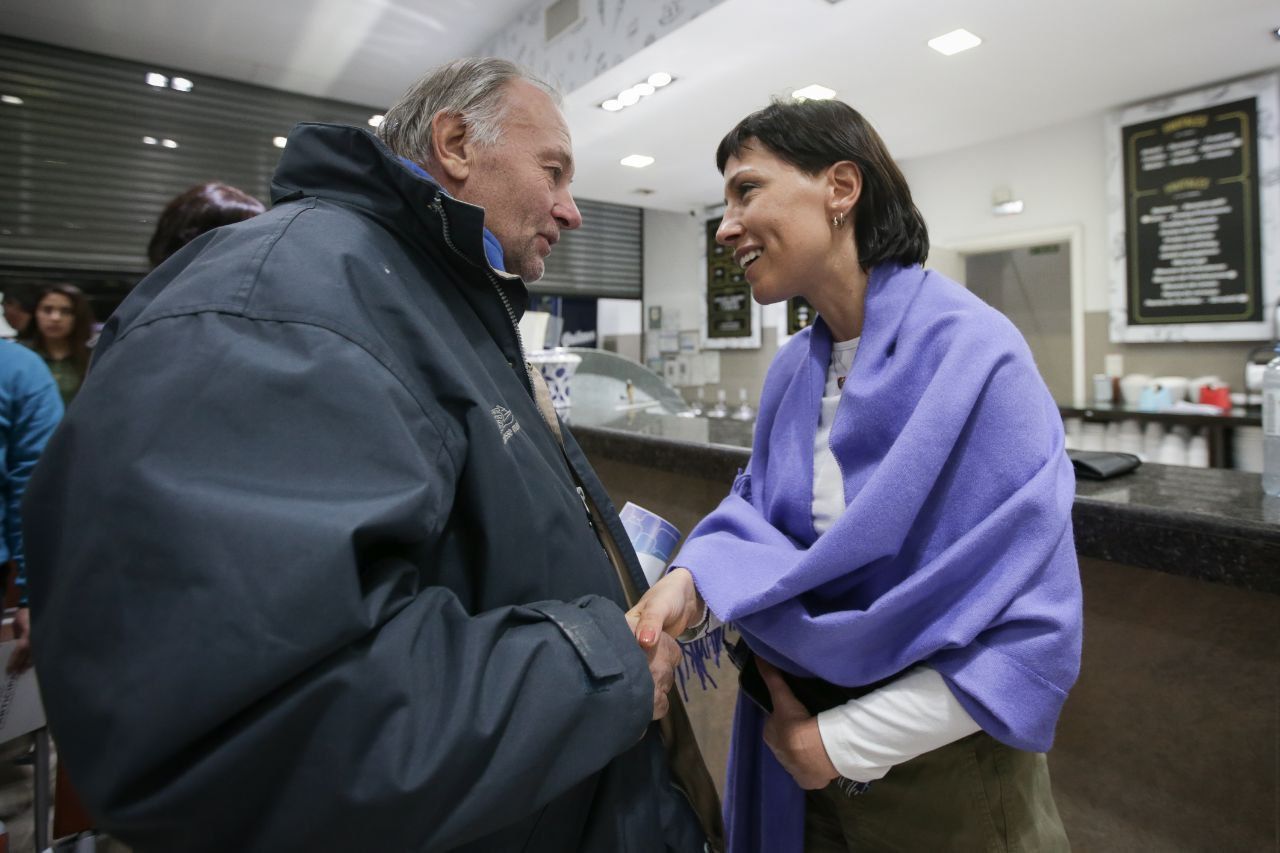 MAYRA SE REUNIÓ CON COMERCIANTES DE QUILMES OESTE 