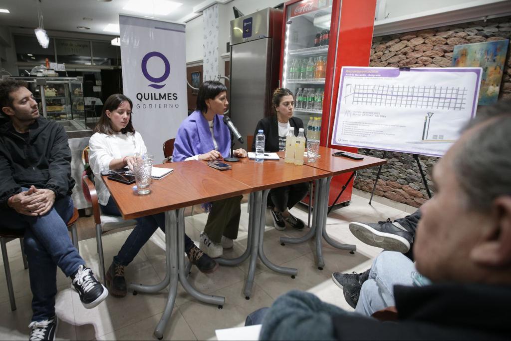 MAYRA SE REUNIÓ CON COMERCIANTES DE QUILMES OESTE 