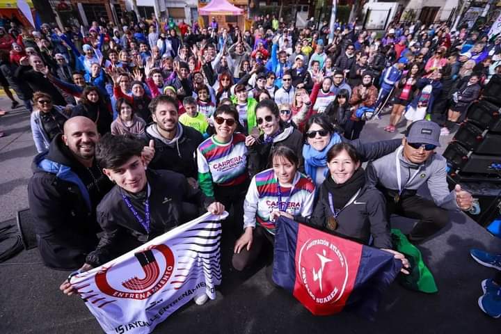 MAYRA ENCABEZÓ LA PREMIACIÓN DE LA CARRERA ANIVERSARIO “SOMOS QUILMES”