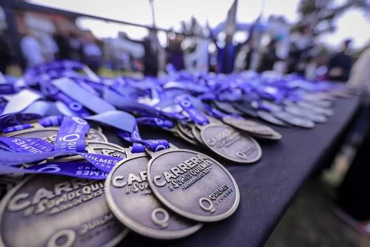 MAYRA ENCABEZÓ LA PREMIACIÓN DE LA CARRERA ANIVERSARIO “SOMOS QUILMES”