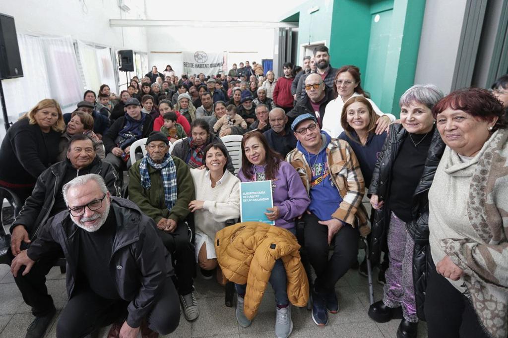 MAYRA LLEVÓ ADELANTE LA ENTREGA DE ADJUDICACIÓN DE 75 LOTES A VECINOS 