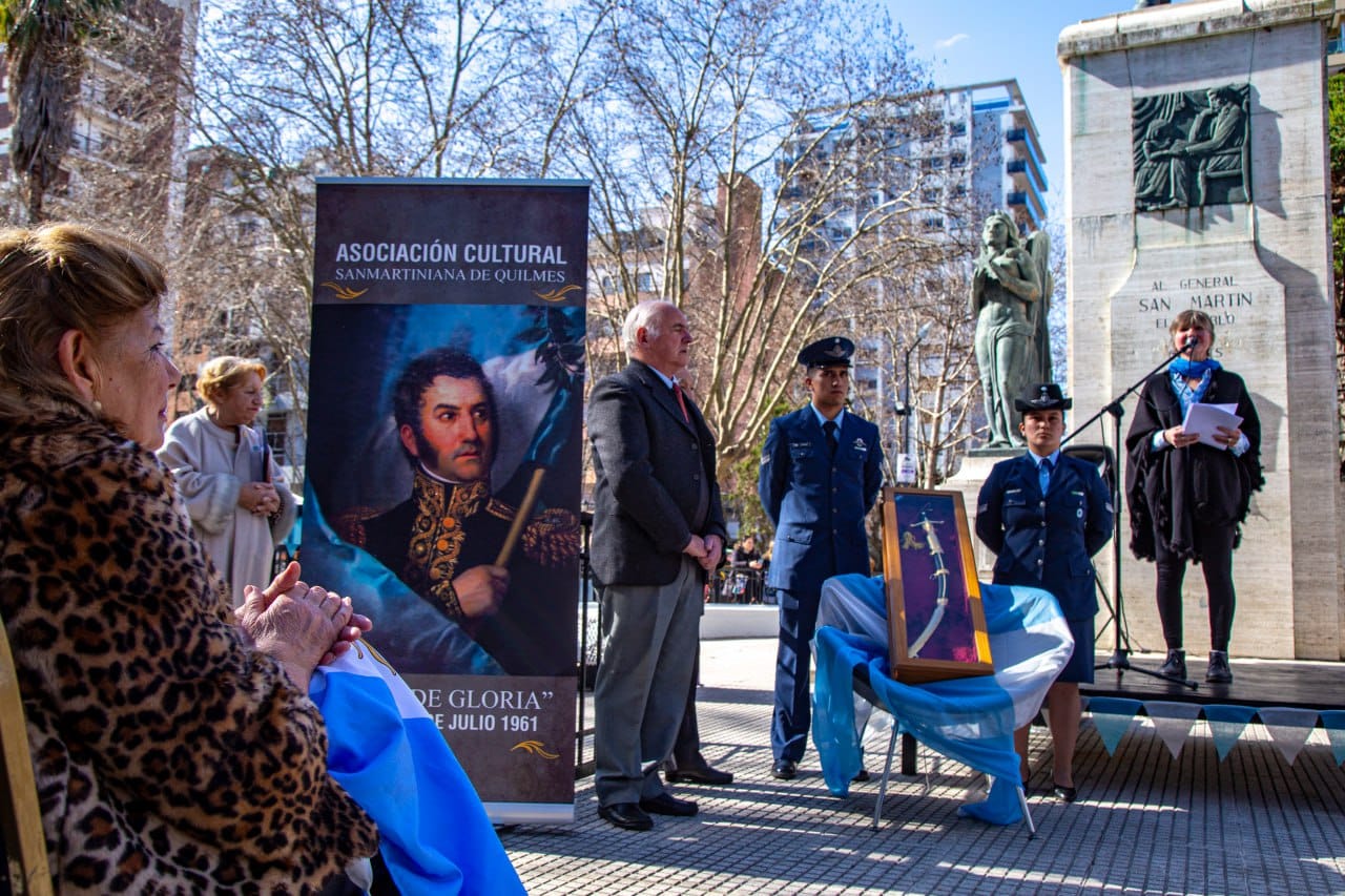 MULTITUDINARIO ACTO EN HONOR AL GENERAL JOSÉ DE SAN MARTÍN 