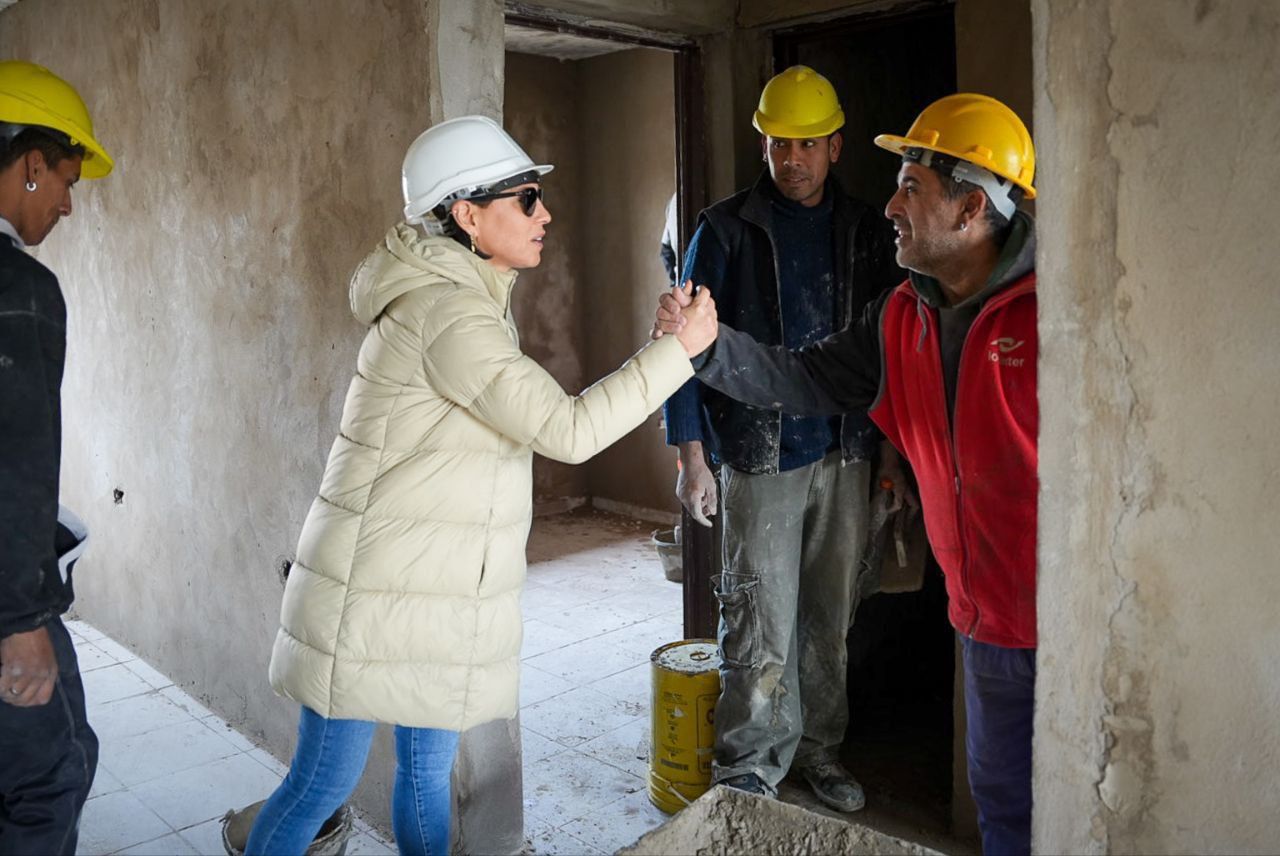 MAYRA SUPERVISÓ EL AVANCE DE OBRA DE 80 VIVIENDAS EN EZPELETA