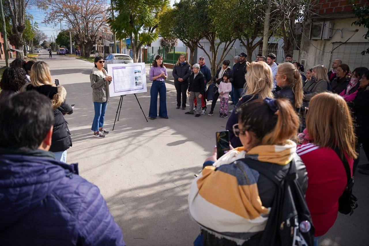 MAYRA RECORRIÓ OBRAS DE PAVIMENTACIÓN EN SAN FRANCISCO SOLANO
