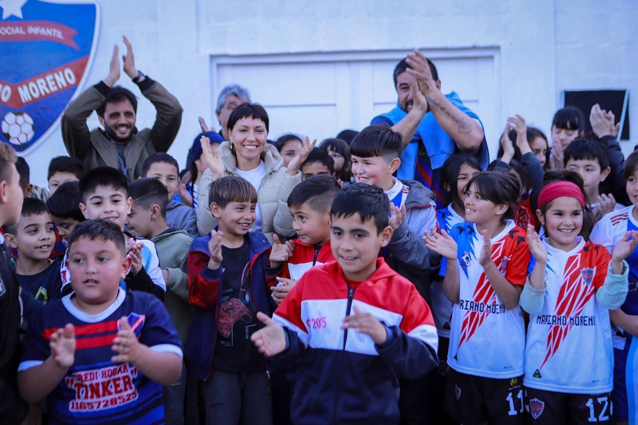 MAYRA INAUGURÓ EL SUM DEL CLUB MARIANO MORENO EN VILLA LUJÁN