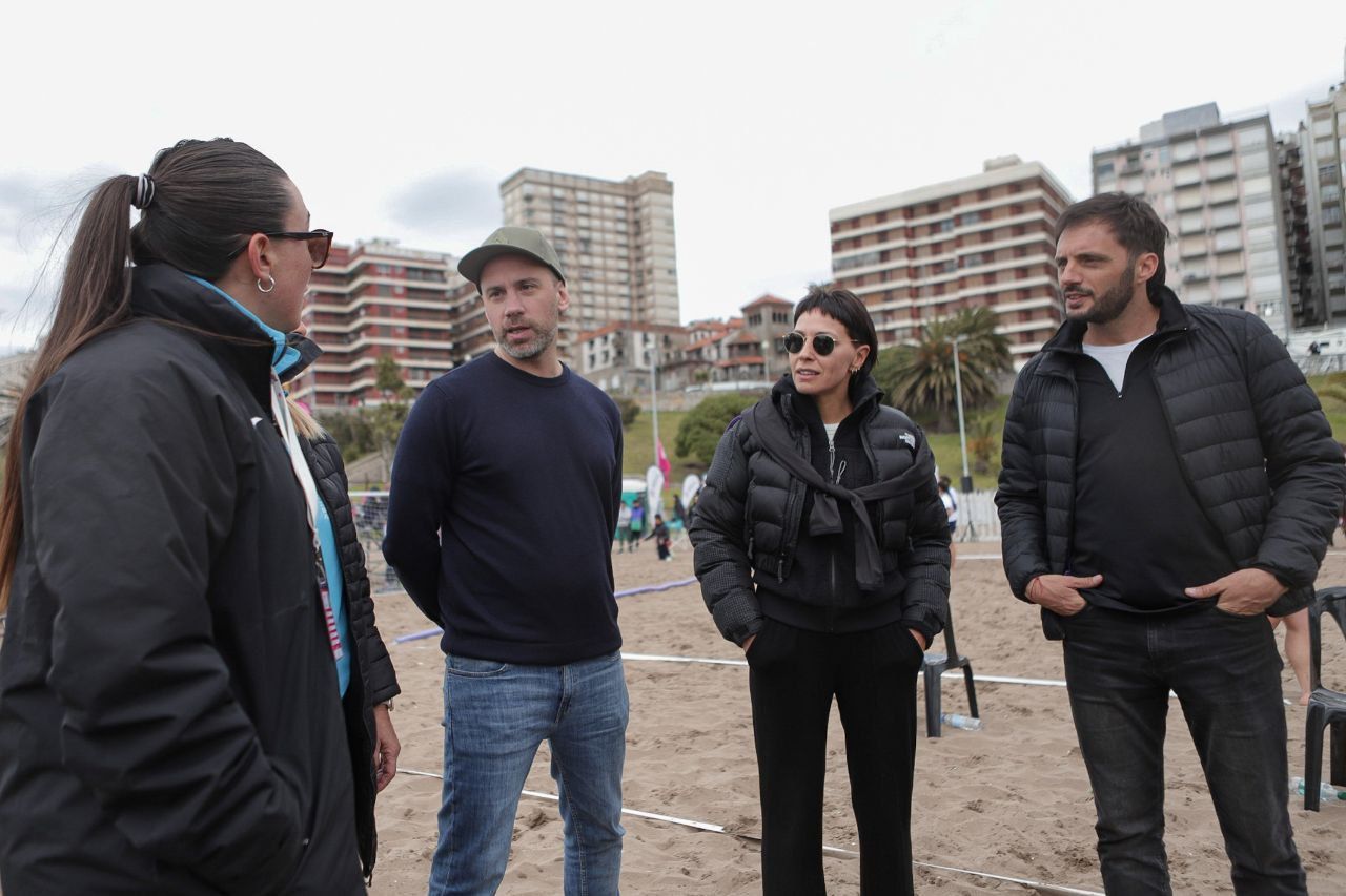 JUEGOS BONAERENSES: MAYRA VISITÓ A LA DELEGACIÓN QUILMEÑA