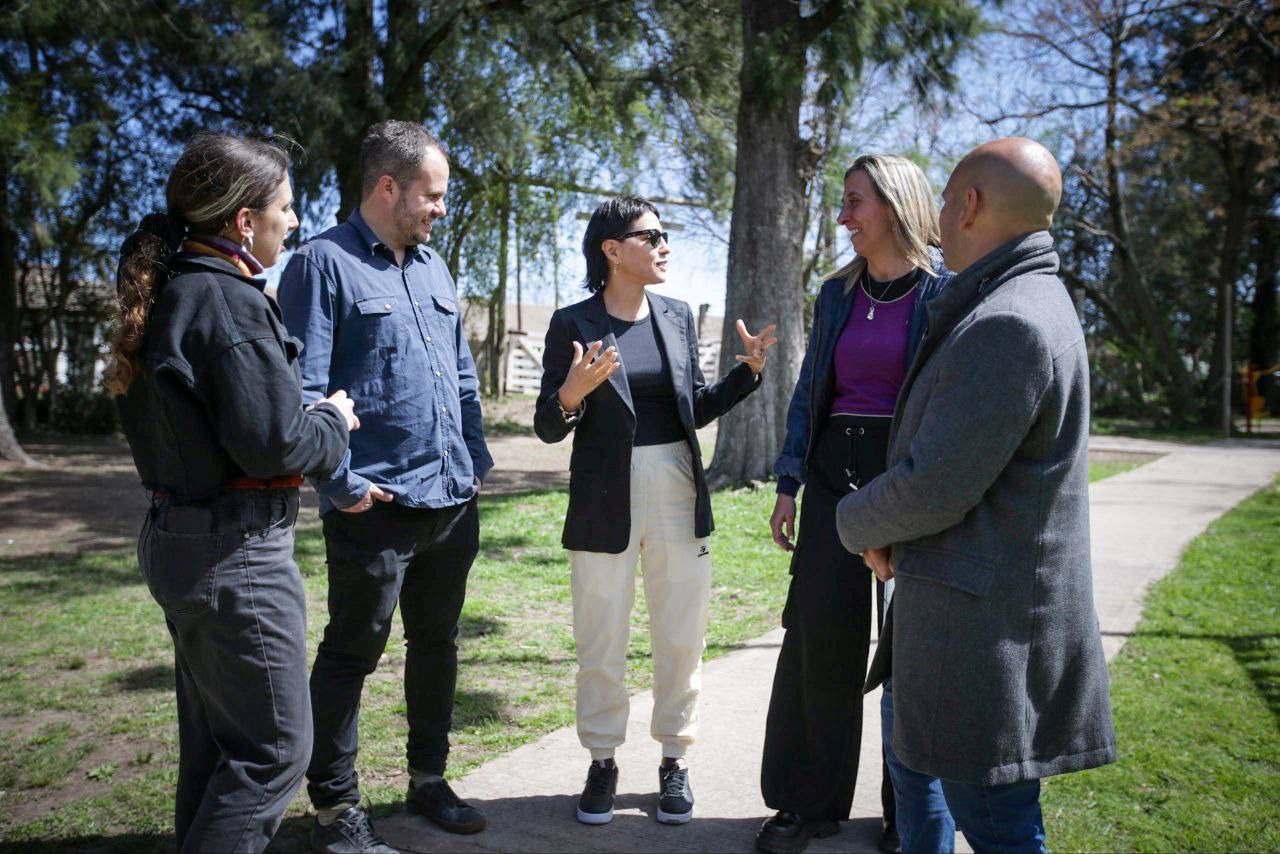 MAYRA CON JÓVENES DE MÁS DE 90 ESCUELAS EN EL ENCUENTRO DISTRITAL