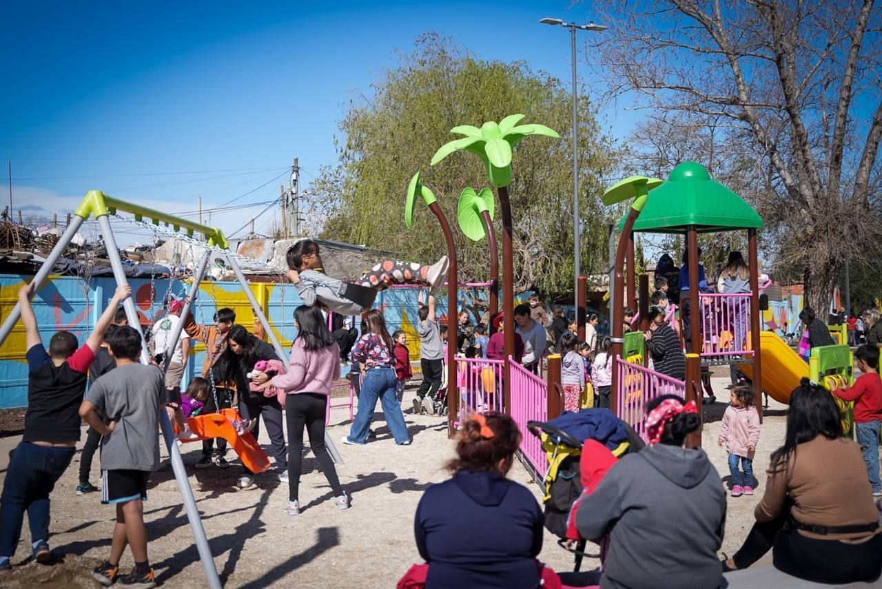 MAYRA INAUGURÓ UN NUEVO ESPACIO VERDE EN EZPELETA OESTE