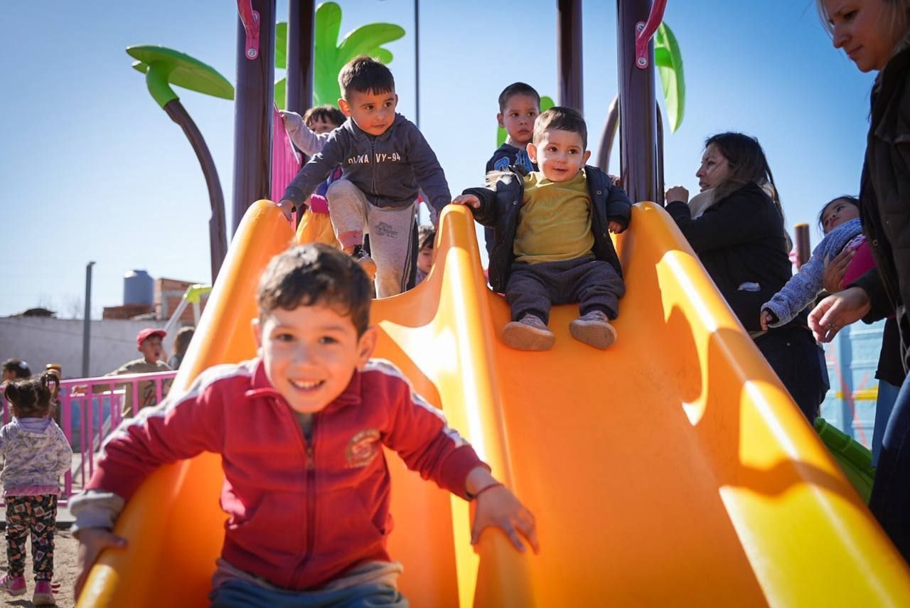 MAYRA INAUGURÓ UN NUEVO ESPACIO VERDE EN EZPELETA OESTE